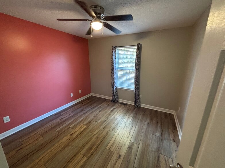 Building Photo - 3806 Cassidy Dr