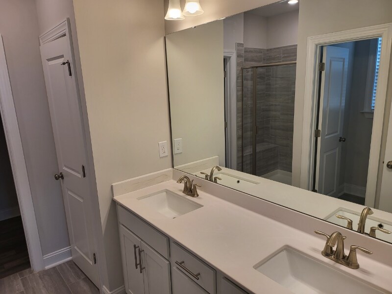 Building Photo - 761 Cormiche Ln