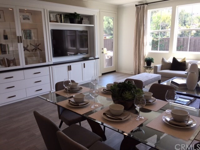 Building Photo - 4752 E Washington Ave