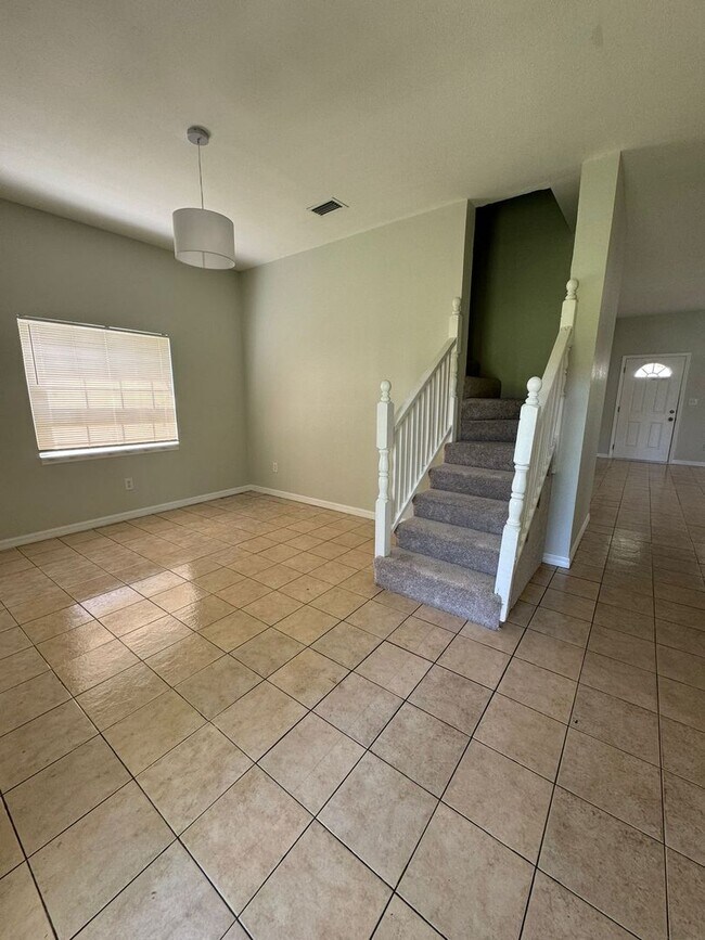 Building Photo - 3/2.5 Home Available Now!