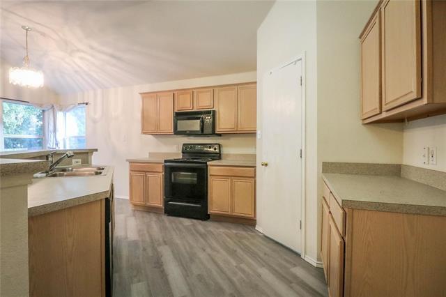 Building Photo - 2004 Lennox Ln