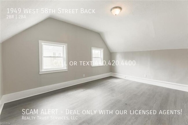 Building Photo - 1949 W 58th St
