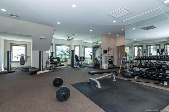 Building Photo - 85 Camp Ave