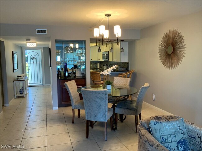 Building Photo - 5530 Rattlesnake Hammock Rd