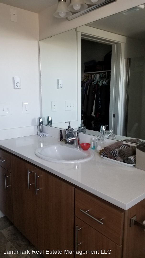 Building Photo - 755 Telegraph Rd