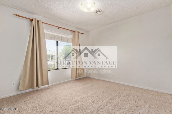 Building Photo - 733 E Halifax St