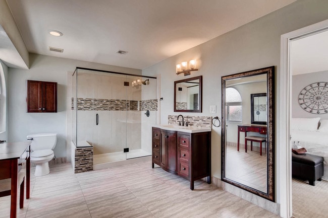 Master Bathroom- Upstairs - 7474 Puritan Ave