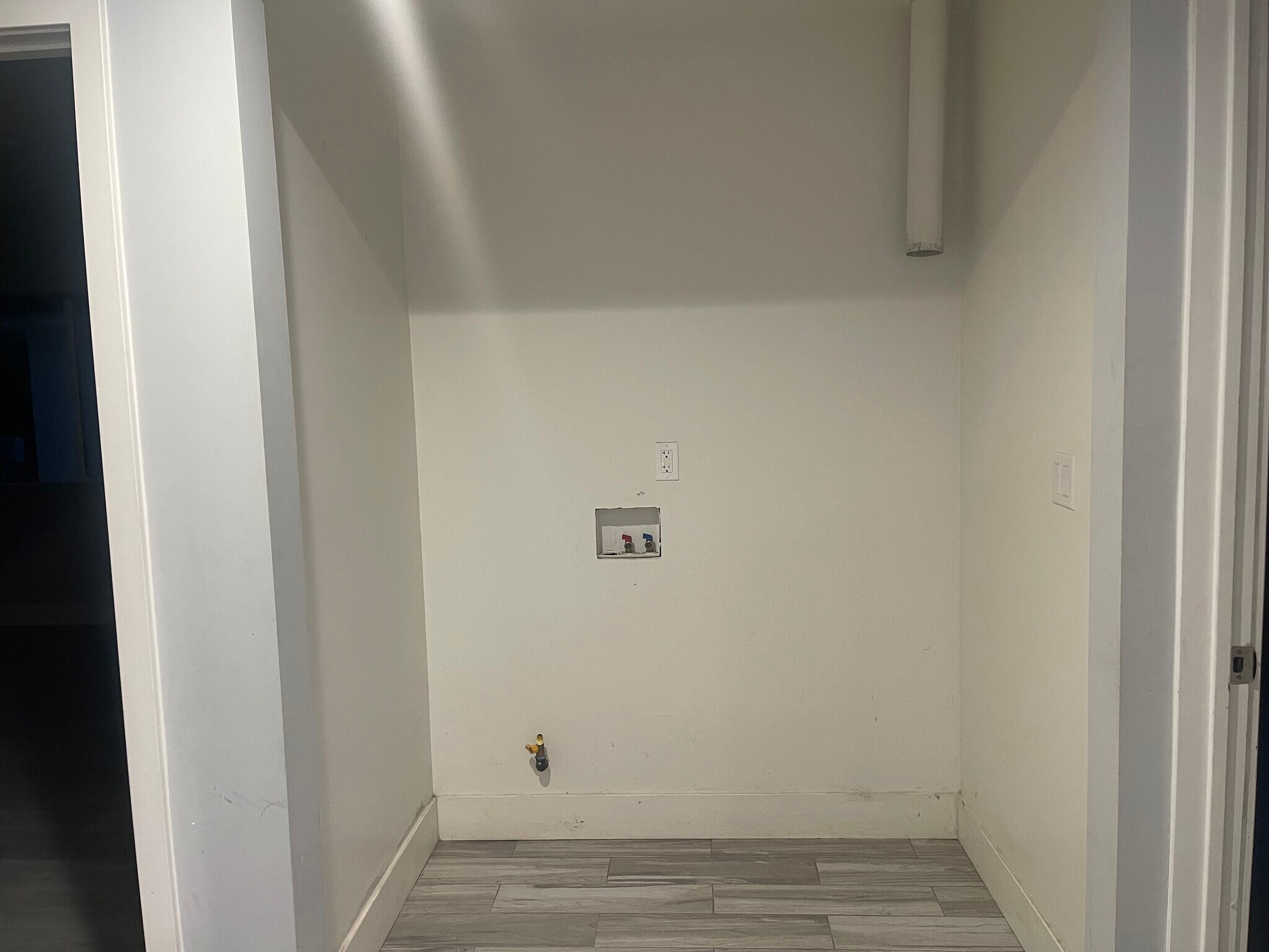 Building Photo - 12662 Bradley Ave