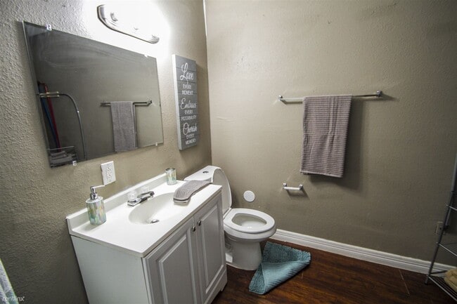 Building Photo - 1214 Florida St