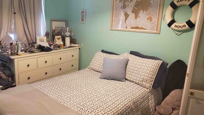 Building Photo - Coolidge Corner Gem!  Heat and Hot Water Included