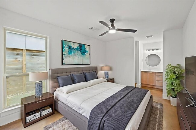 Building Photo - 2304 Rain Water Dr