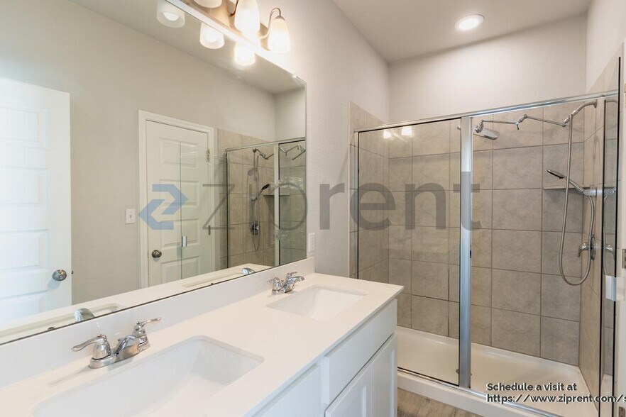 Building Photo - 2533 Pecan Island Dr
