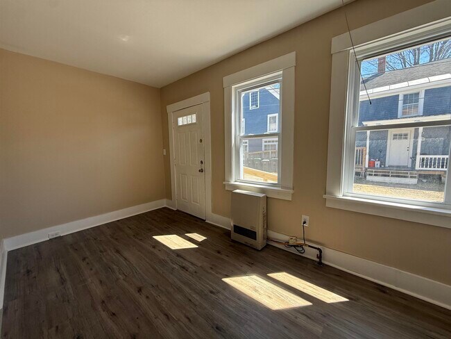 Building Photo - 42 Franklin St