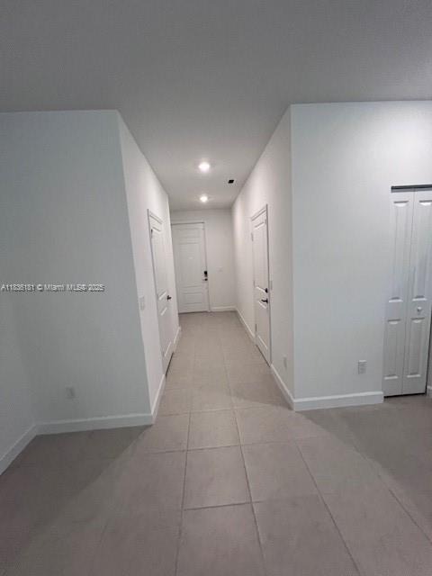 Building Photo - 4667 Hollister Ave