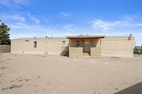 Building Photo - 505 Ricky Zelt Dr