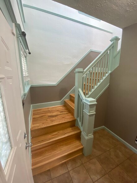 Building Photo - 508 Dick St