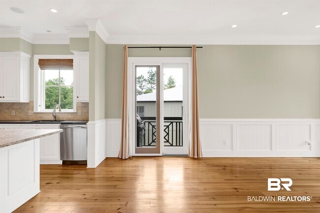 Building Photo - 32491 Water View Dr E