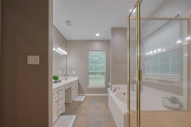 Building Photo - 9072 Grand Lake Estates Dr