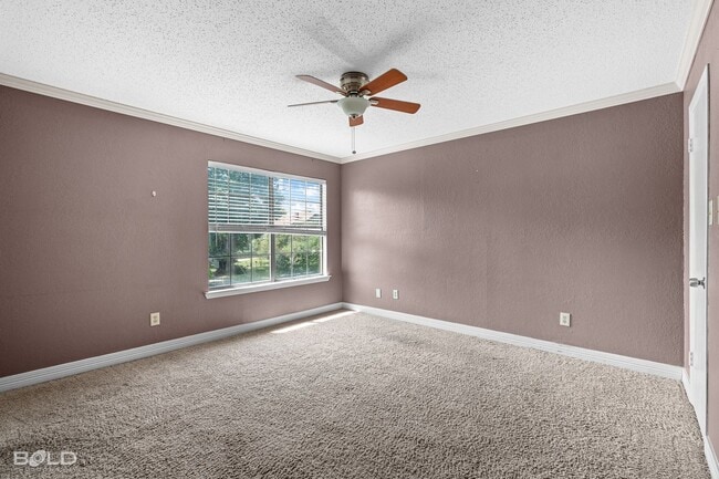 Building Photo - Townhome for rent!