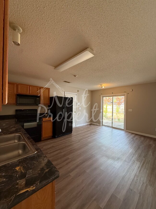 Building Photo - 427 Kingston Trace Rd