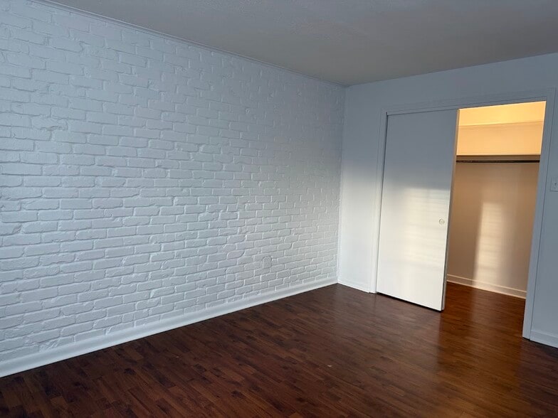 Building Photo - 11271 Florida Blvd