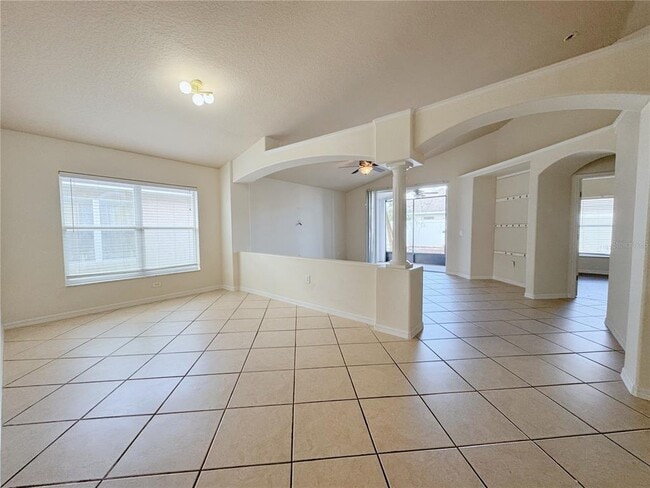 Building Photo - 171 Thornbury Dr