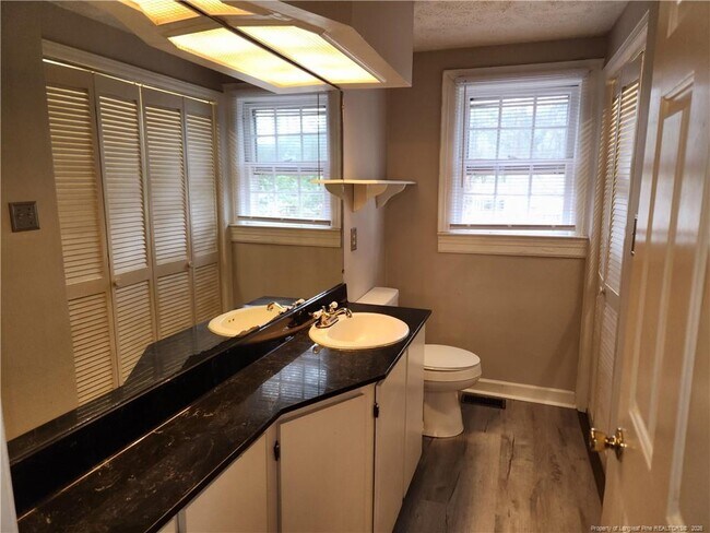 Building Photo - 612 Greenland Dr