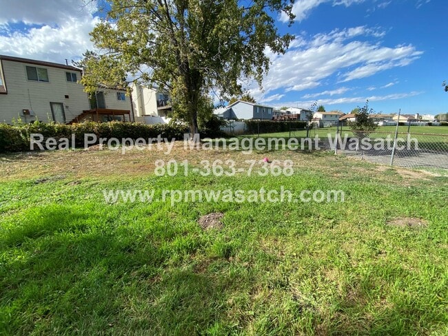 Building Photo - Look at This Cute 2 Bedroom 2 Bathroom Hom...