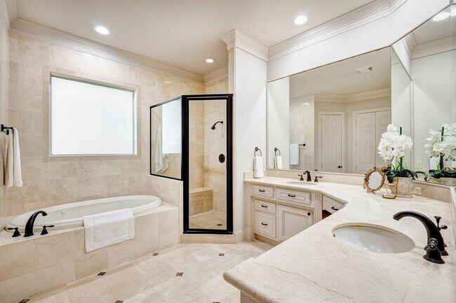 Building Photo - 3110 Glen Haven Blvd