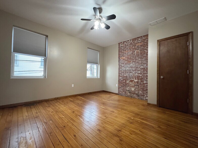 Building Photo - 5133 Kent Way