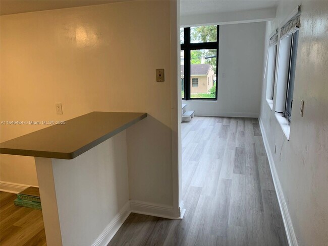Building Photo - 24 Calabria Ave