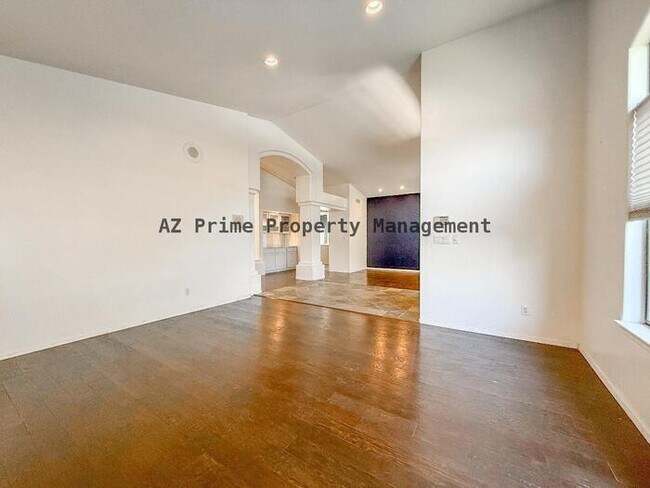 Building Photo - 5501 E Shea Blvd