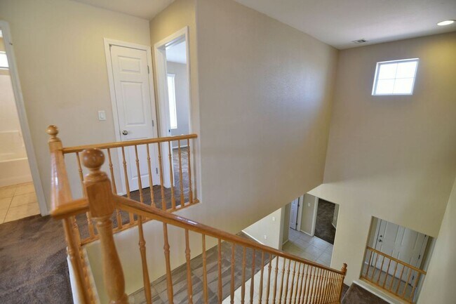 Building Photo - Beautiful 4BED/3BATH/CAR home located in SW Las Vegas! -Enjoy Rent-Free Holidays!