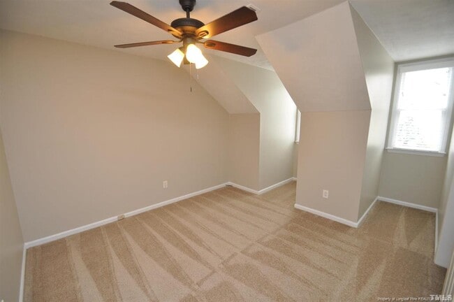 Building Photo - 133 Cumberland Green Dr