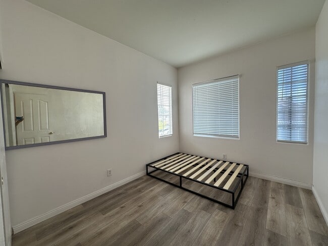 Building Photo - 9156 Sangria Ln