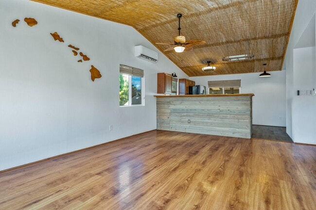 Building Photo - Remodeled 2 Bed/ 1 Bath Main House in North Kihei