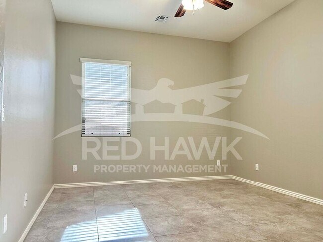 Building Photo - 3567 E Chestnut Ln