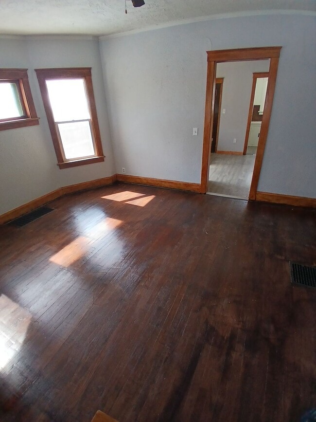 Building Photo - 1516 Price St