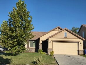 Building Photo - 1653 Clover Ct
