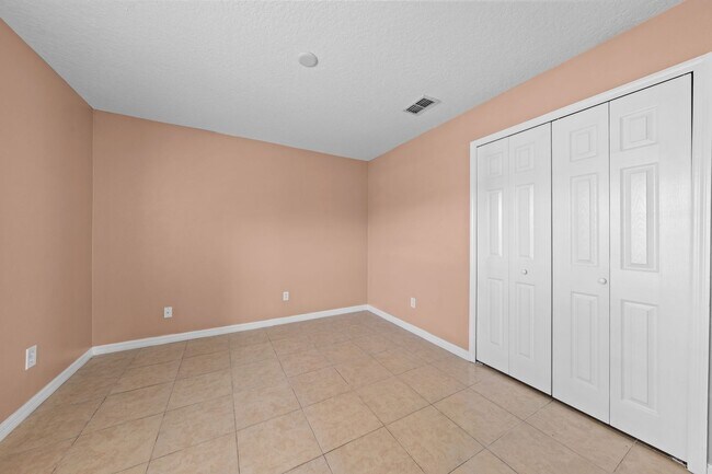 Building Photo - 4 Bedroom 3 Bath Home - Kissimmee ~ Southport Bay Community