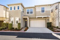 Building Photo - 947 Aurora Ln