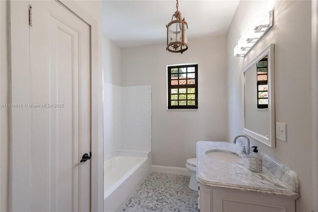 Building Photo - 3718 Sheridan Ave