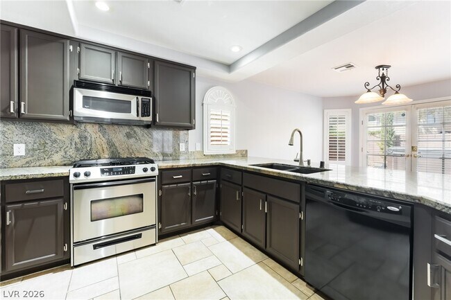Building Photo - 8232 Bermuda Beach Dr