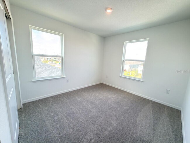 Building Photo - 1327 Normandy Dr