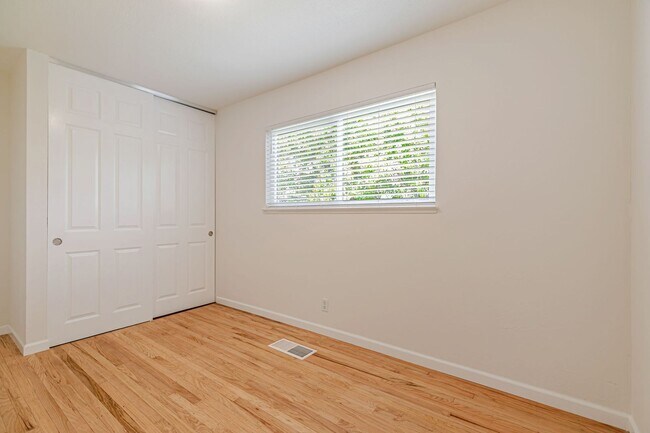 Building Photo - Cambrian Park Home Near Top Schools & Park...