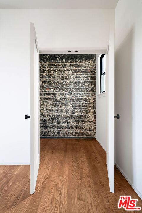 Building Photo - 3020 W Sunset Blvd