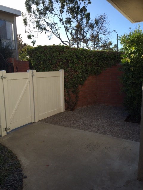 Building Photo - Rutland Apartments