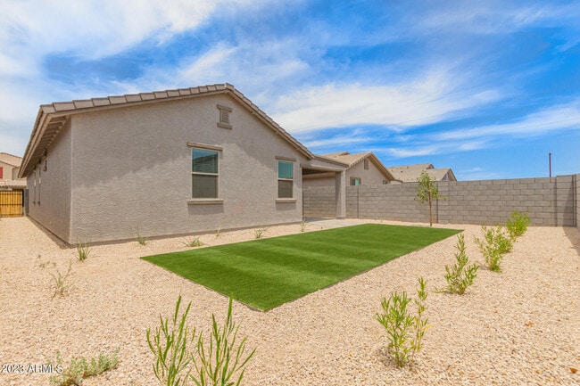 Building Photo - 17065 W Alice Ave