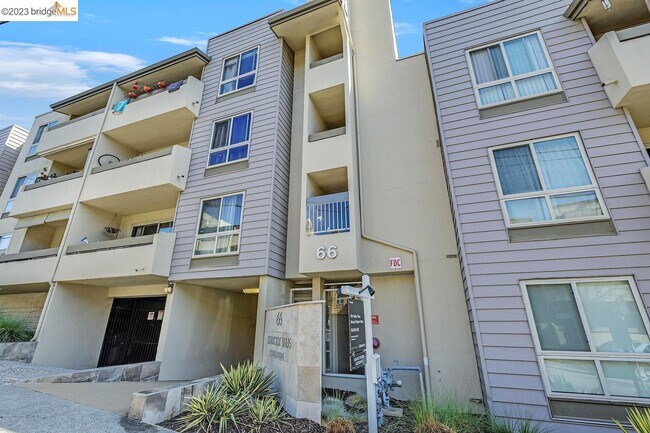 Building Photo - 66 Fairmount Ave