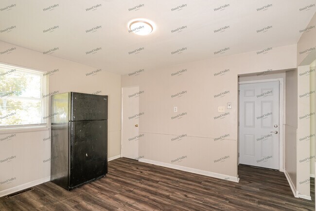 Building Photo - 1417 Moran Dr